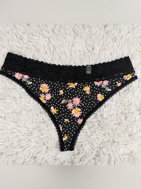 TORRID Curve Black Floral & Polka Dot Lace-Trim Thong Panty Plus Size 4 NWT